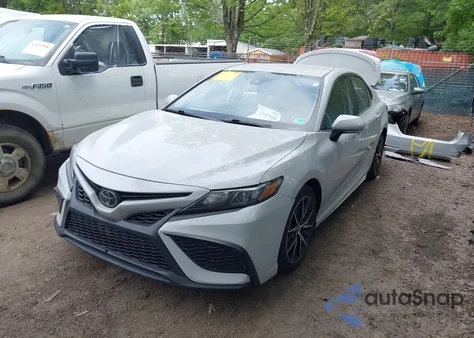2023 Toyota Camry Se z USA, uszkodzony, nr VIN 4T1G11AK6PU112690